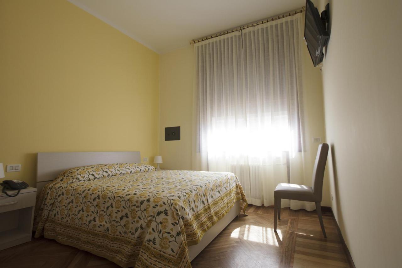 Italy Inn Genoa Room photo